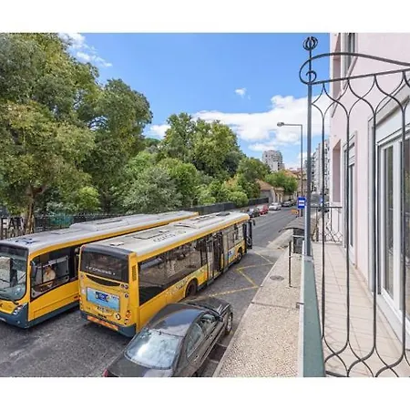 Houze Large 4 Bedroom Near Zoo *